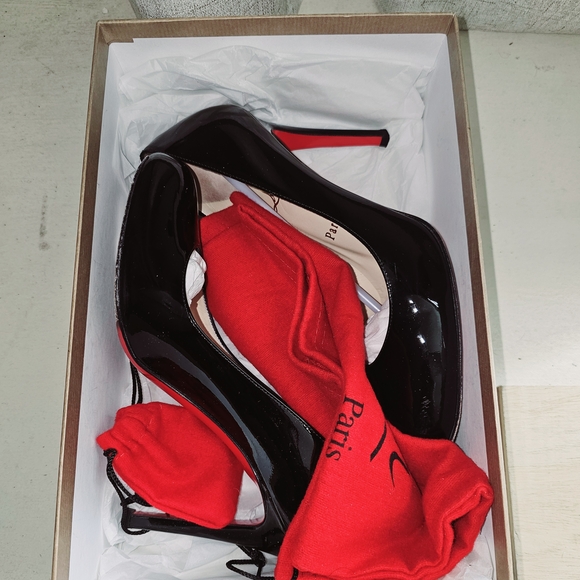 Christian Louboutin Black Patent Leather Pumps - Picture 5 of 7